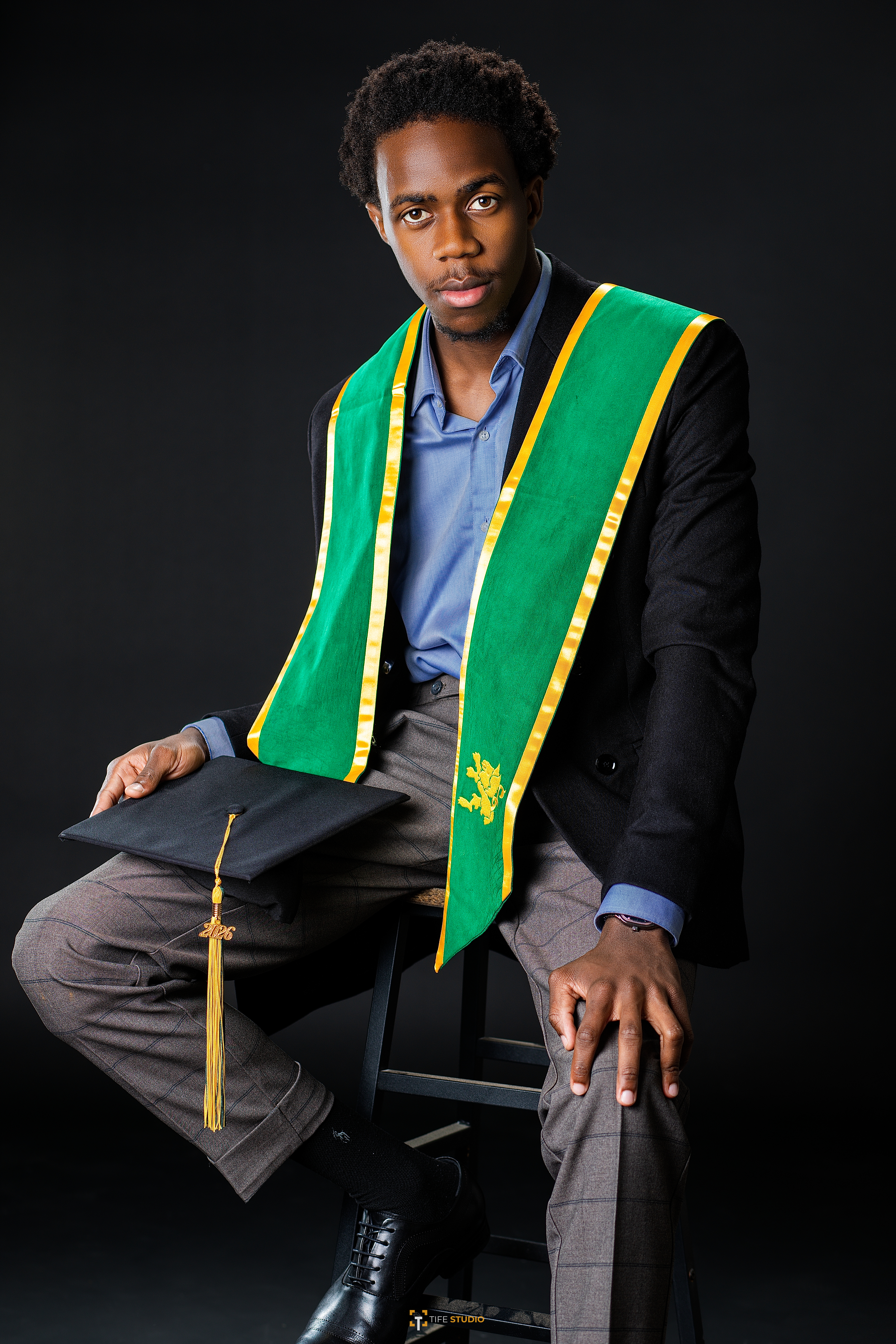 Graduation day portrait session